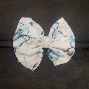 Little lopers big bow